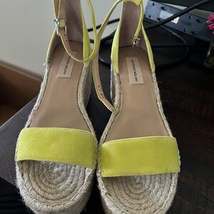 Antonio Melani Women's Yellow/greenWedge Sandals